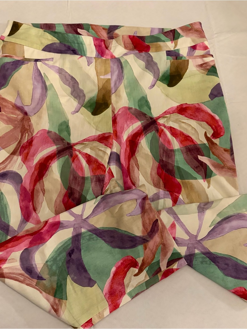 Chico’s Floral Watercolor Print Capri Pants